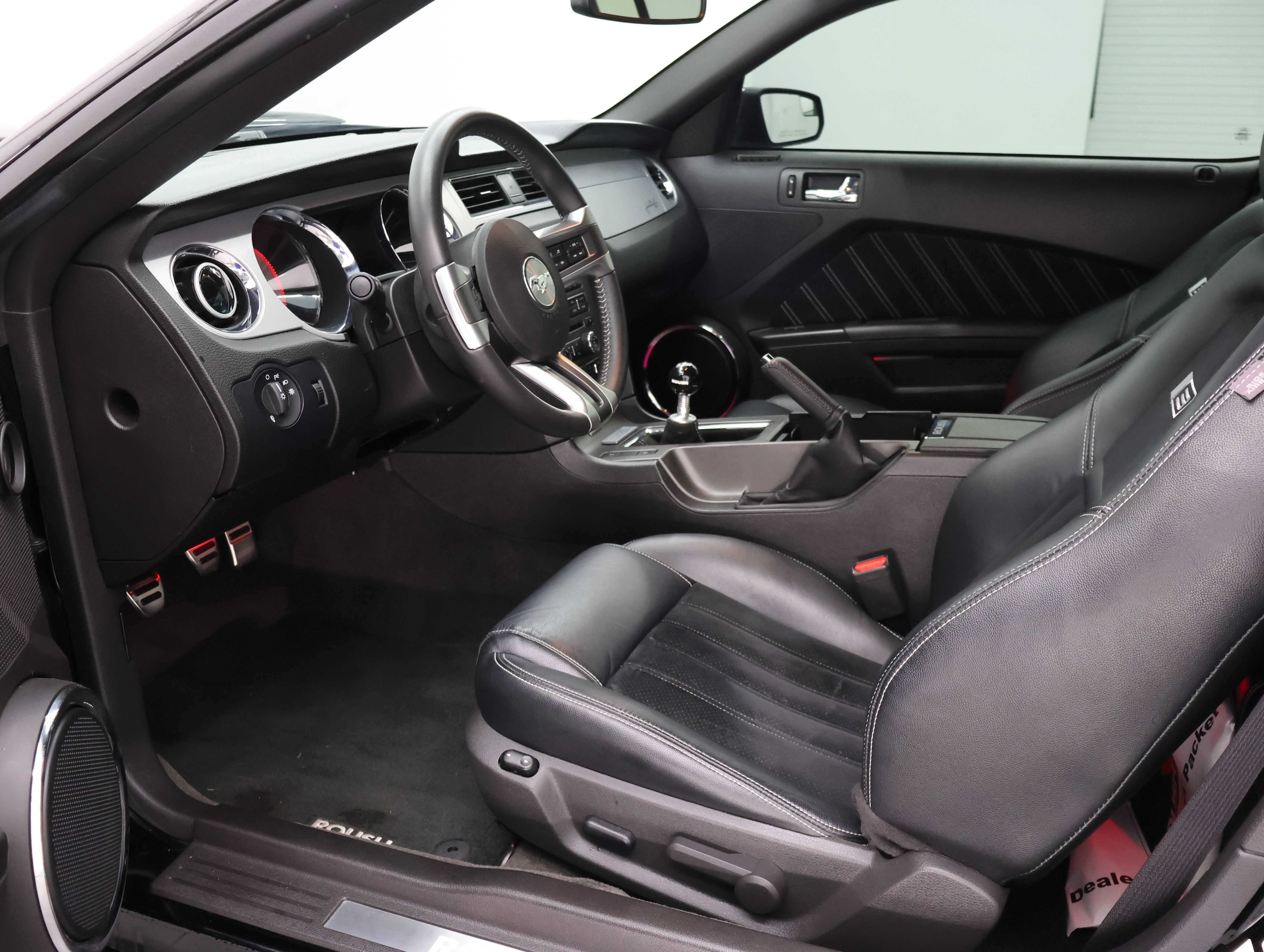 Used 2013 Ford Mustang GT Premium RWD image 8