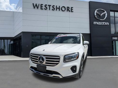 Used 2025 Mercedes-Benz GLB 250 4MATIC w/ Winter Package image 7