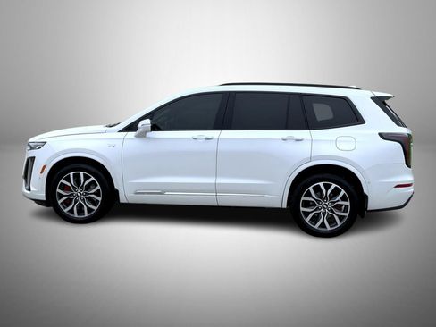 Used 2022 Cadillac XT6 Sport w/ Technology Package AWD/4WD image 8