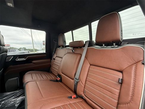 New 2025 GMC Sierra 2500 Denali Ultimate image 7