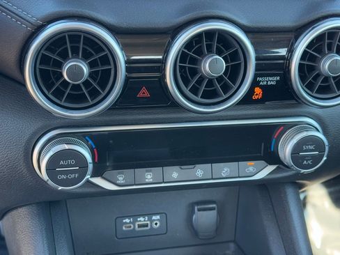 Used 2020 Nissan Sentra SV image 30