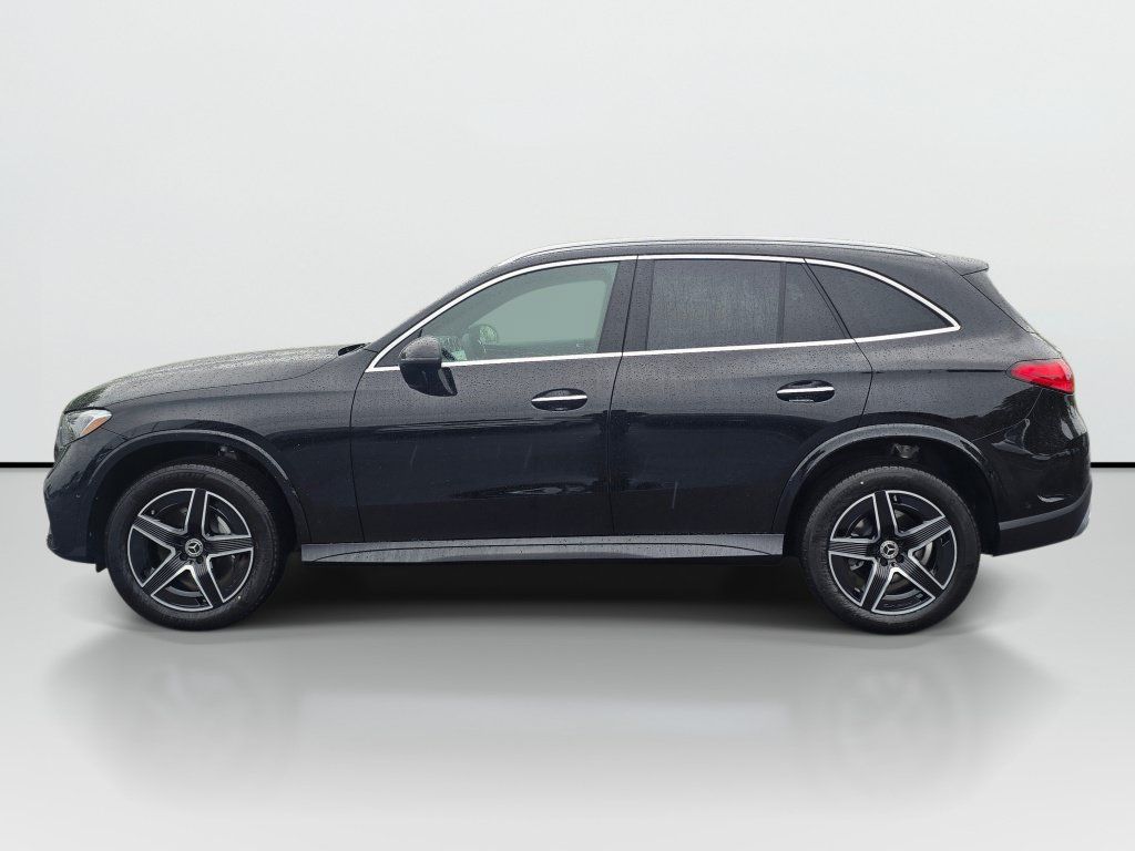 New 2026 Mercedes-Benz GLC 300 4MATIC image 2