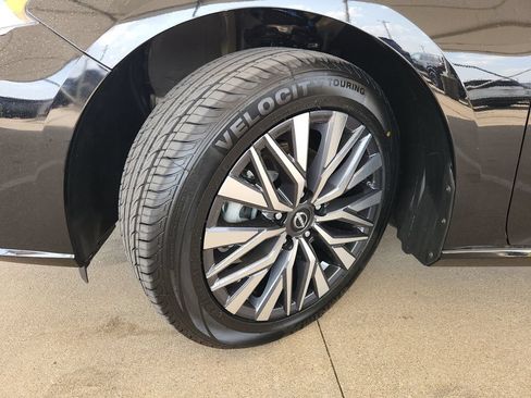 Used 2025 Nissan Altima 2.5 SV FWD image 31