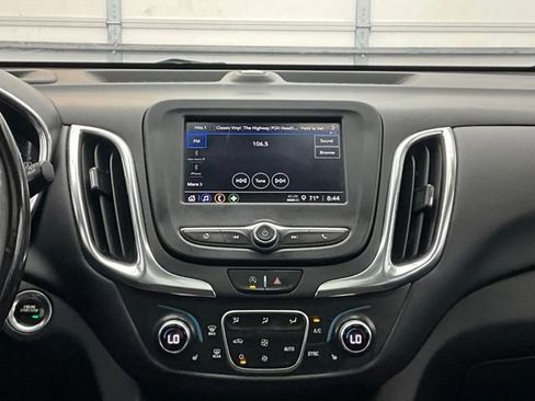 Used 2022 Chevrolet Equinox LT AWD/4WD image 8