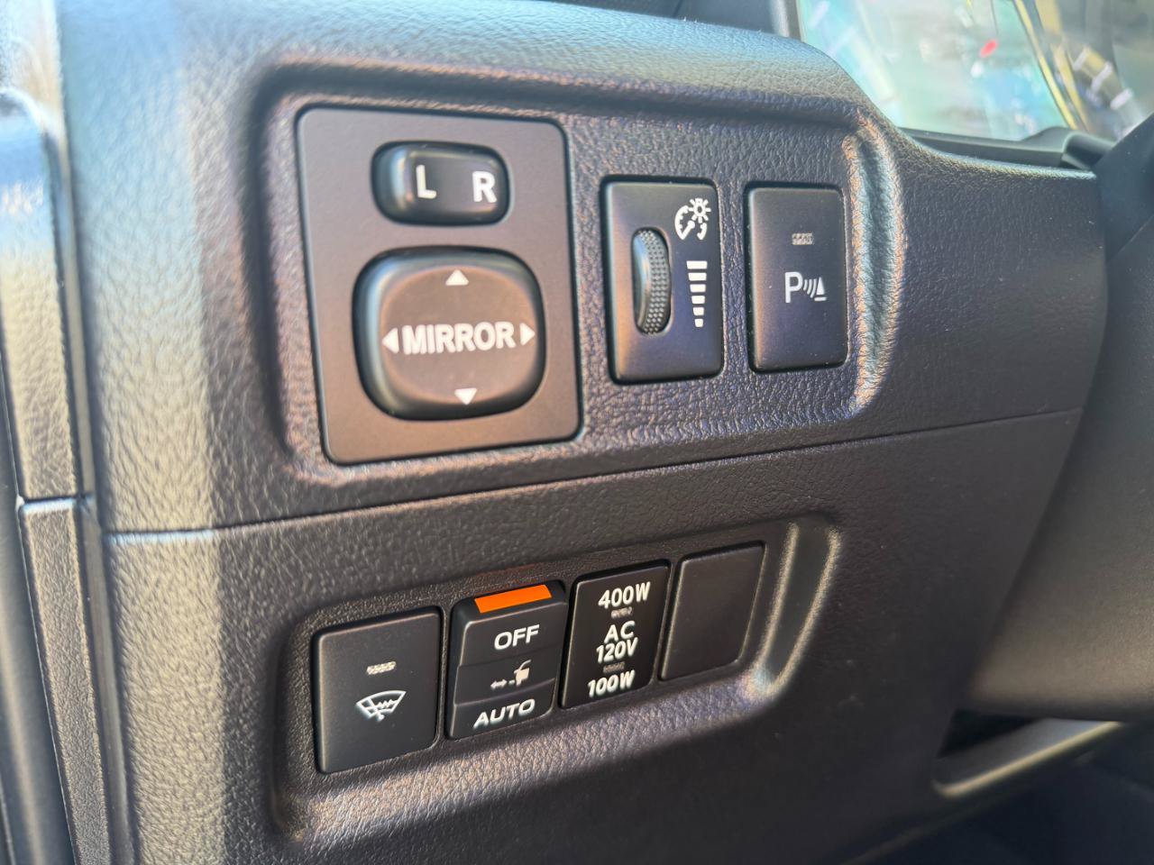 Used 2018 Toyota 4Runner Limited AWD/4WD image 14