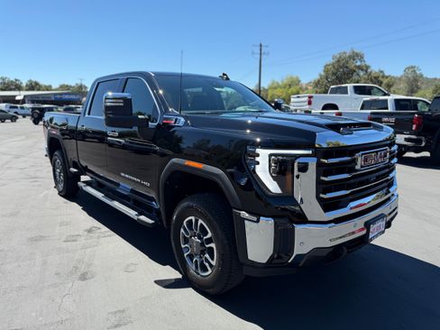 New 2025 GMC Sierra 2500 SLT w/ SLT Premium Package image 3