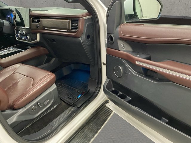 Used 2022 Ford Expedition Limited AWD/4WD image 21