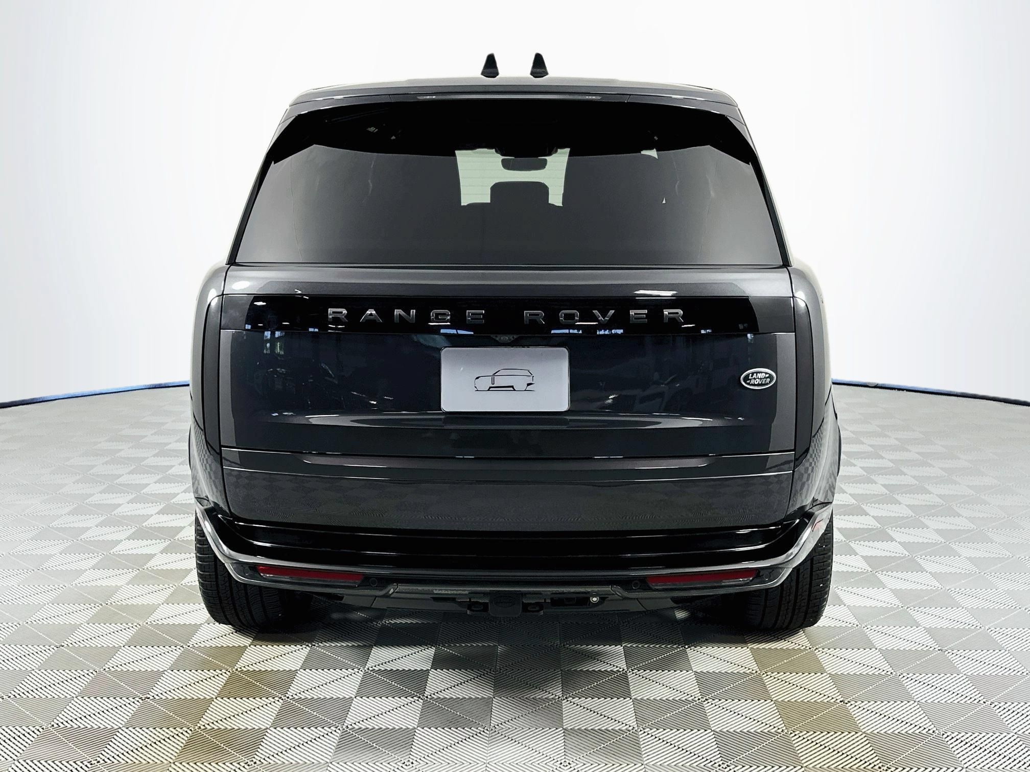 Certified 2023 Land Rover Range Rover Long Wheelbase SE AWD/4WD image 6