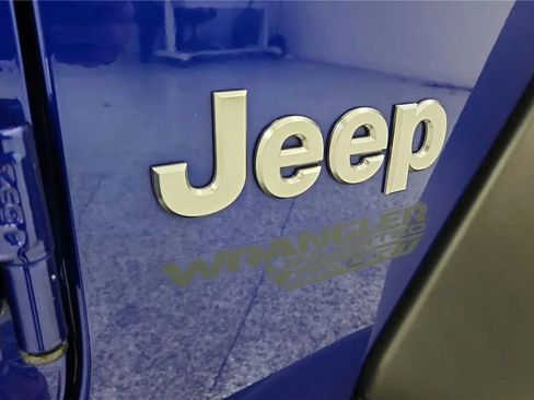 Used 2020 Jeep Wrangler Unlimited Sport image 32