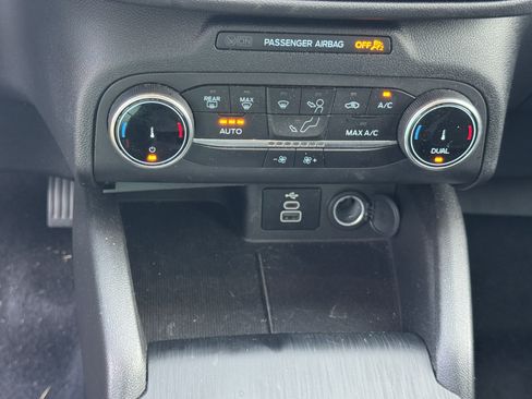 Used 2025 Ford Escape Active AWD/4WD image 28