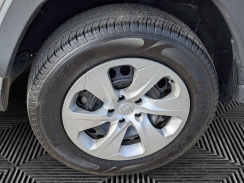 Used 2020 Toyota RAV4 LE image 22