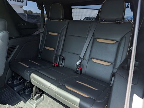 Used 2023 GMC Yukon AT4 w/ Technology Package AWD/4WD image 30