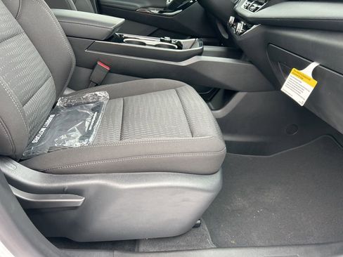 New 2026 Chevrolet Equinox LT AWD/4WD image 19