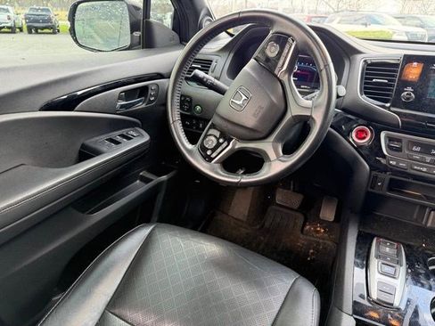 Used 2021 Honda Passport Touring image 3