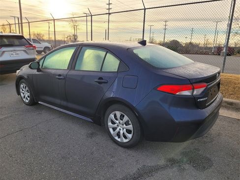 Used 2023 Toyota Corolla LE image 5