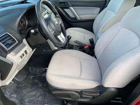 Used 2017 Subaru Forester 2.5i image 10
