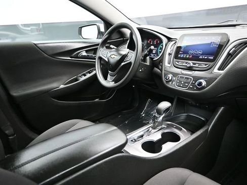 Used 2022 Chevrolet Malibu LT FWD image 12