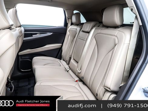 Used 2023 Lincoln Nautilus Reserve w/ Equipment Group 201A image 9