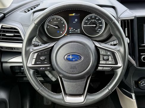Used 2024 Subaru Forester Premium image 17
