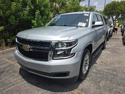 Used 2018 Chevrolet Suburban LS RWD image 1