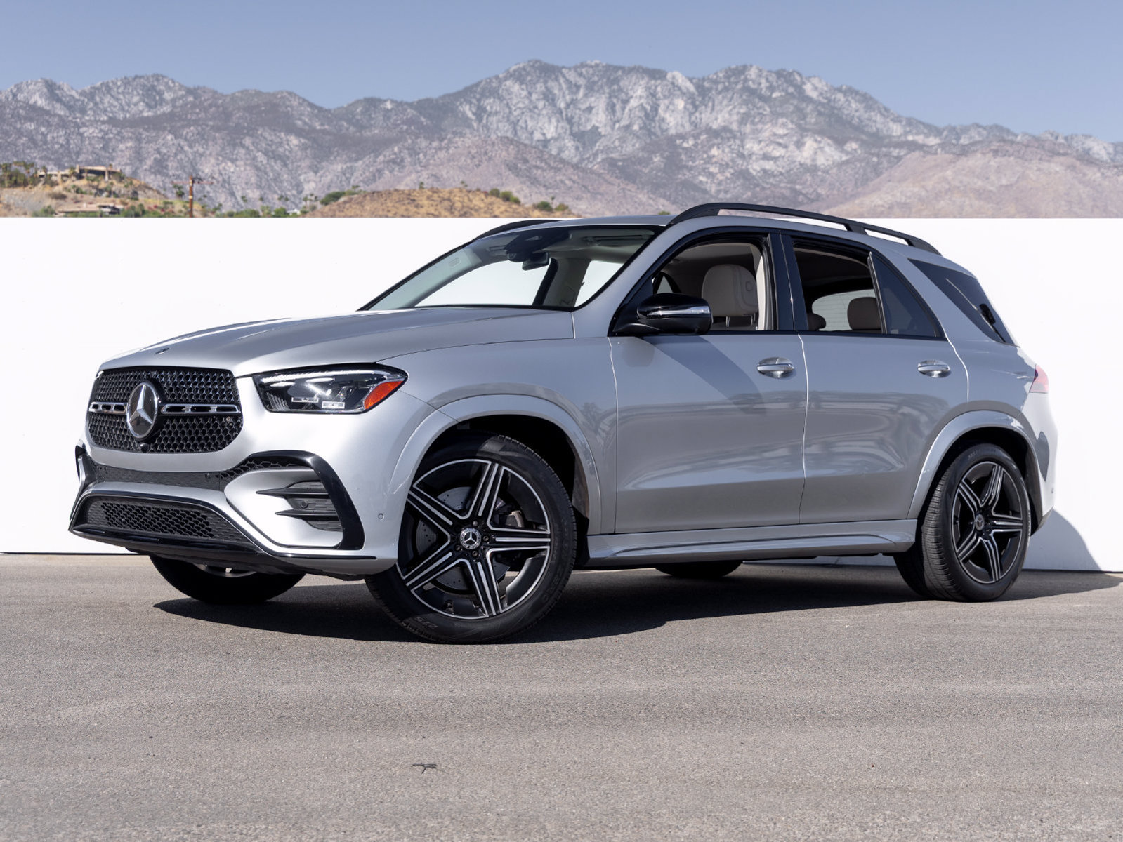 Used 2024 Mercedes-Benz GLE 350 4MATIC image 1