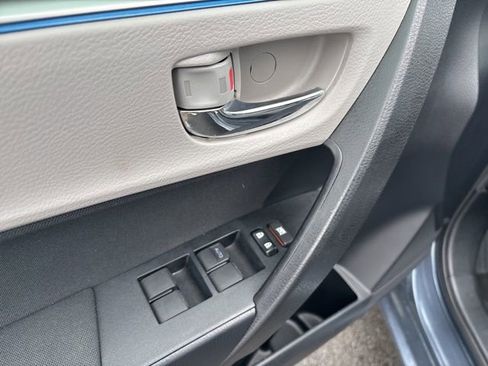 Used 2016 Toyota Corolla LE image 36