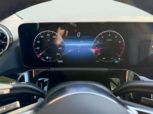 Certified 2026 Mercedes-Benz GLA 250 4MATIC image 15