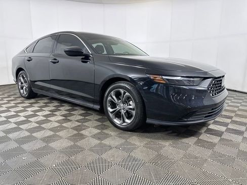 Used 2023 Honda Accord EX image 2