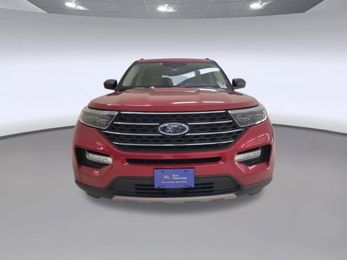 Certified 2020 Ford Explorer XLT w/ Equipment Group 202A RWD image 6