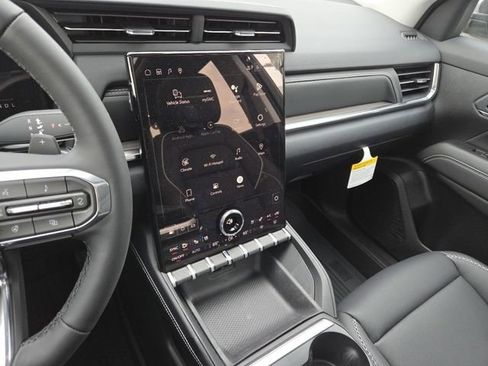 New 2026 GMC Terrain Denali w/ LPO, Floor Liner Package AWD/4WD image 40