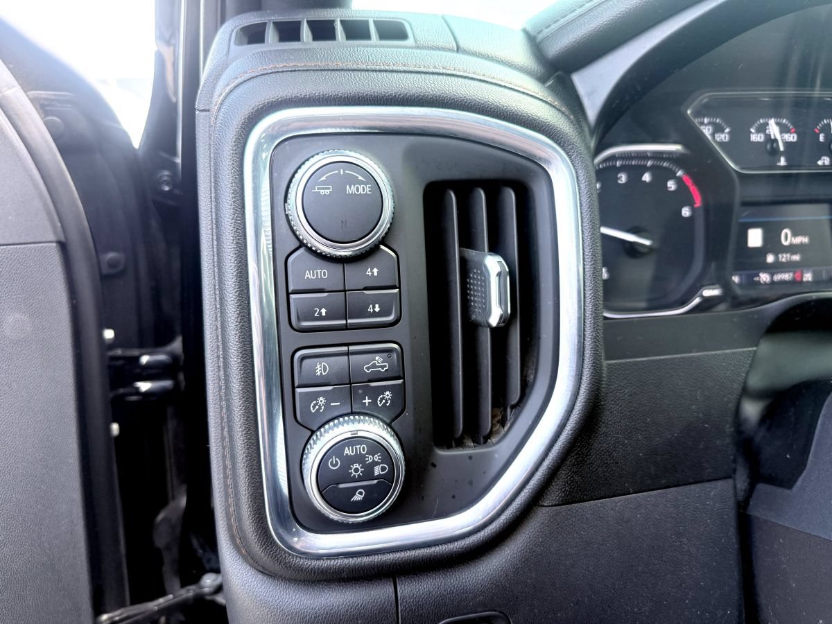 Used 2021 GMC Sierra 1500 AT4 w/ AT4 Value Package AWD/4WD image 17