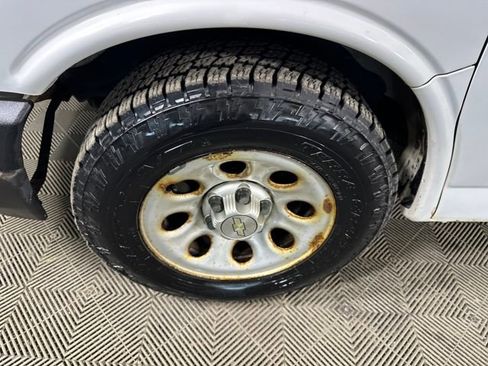 Used 2013 Chevrolet Express 1500 AWD image 10