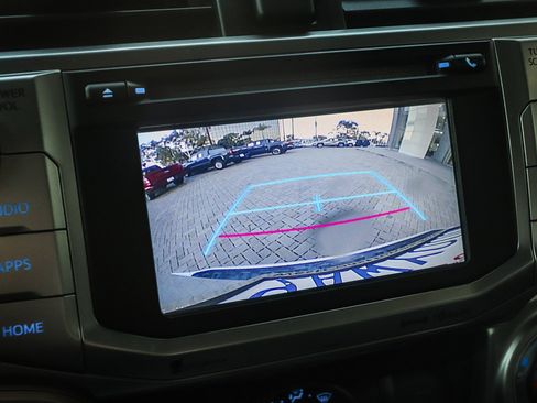 Certified 2019 Toyota 4Runner SR5 Premium image 28