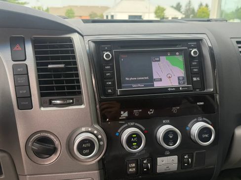 Used 2014 Toyota Sequoia Limited AWD/4WD image 19