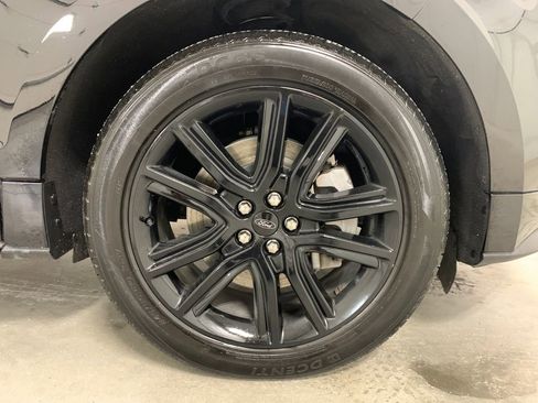 Used 2022 Ford Edge ST-Line image 27