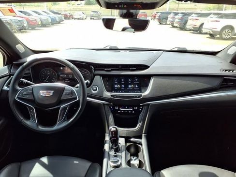 Used 2022 Cadillac XT5 Premium Luxury w/ Technology Package image 6