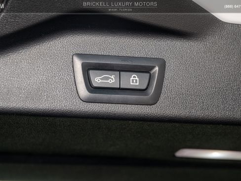 Used 2022 BMW X5 sDrive40i w/ M Sport Package image 16