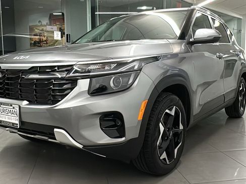 New 2025 Kia Seltos EX image 2