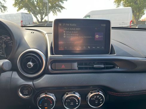 Used 2018 FIAT 124 Spider Abarth w/ Convenience Group RWD image 13