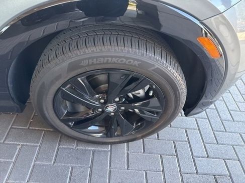 Used 2024 Buick Encore GX Sport Touring image 4