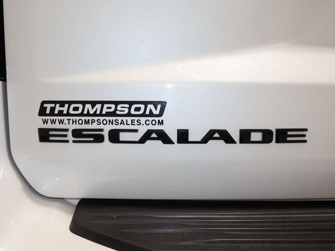 Certified 2024 Cadillac Escalade Sport w/ LPO, ONYX Package image 39