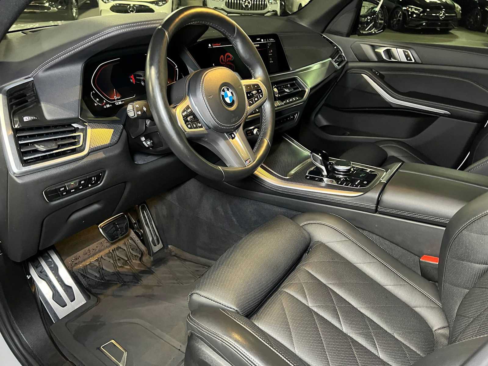 Used 2023 BMW X5 xDrive40i w/ M Sport Package AWD/4WD image 29