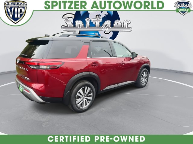 Used 2024 Nissan Pathfinder SL AWD/4WD image 15