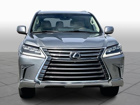 Used 2021 Lexus LX 570 4WD w/ Luxury Package image 4