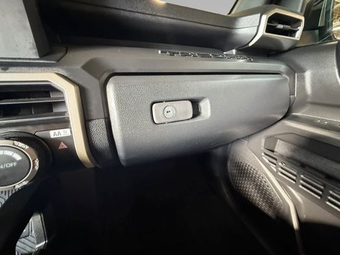 Used 2024 Toyota Tacoma SR AWD/4WD image 18