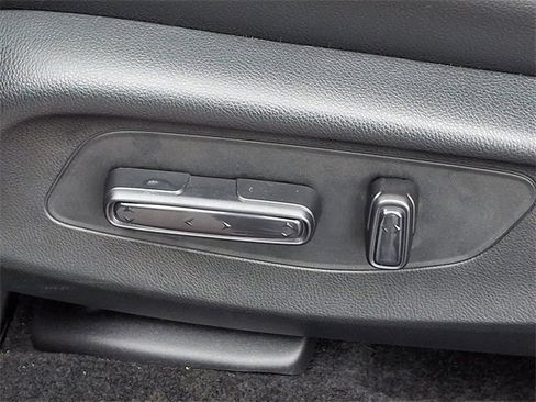 Certified 2025 Honda HR-V EX-L image 28