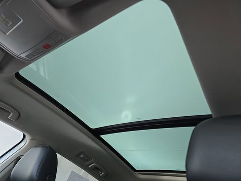 Used 2019 Volkswagen Atlas SE w/ Panoramic Sunroof Package image 31