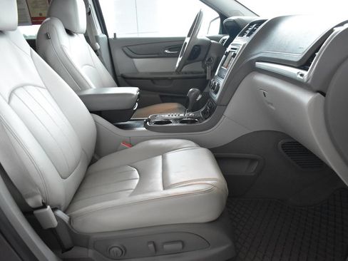 Used 2017 GMC Acadia Limited SLT FWD image 4