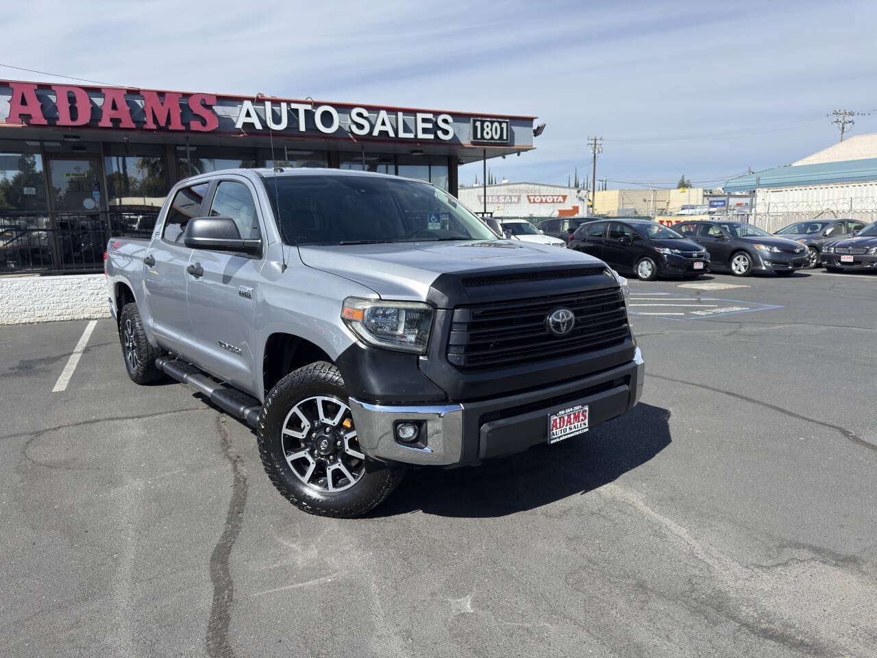 Used 2018 Toyota Tundra SR5 w/ TRD Off Road Package AWD/4WD image 1