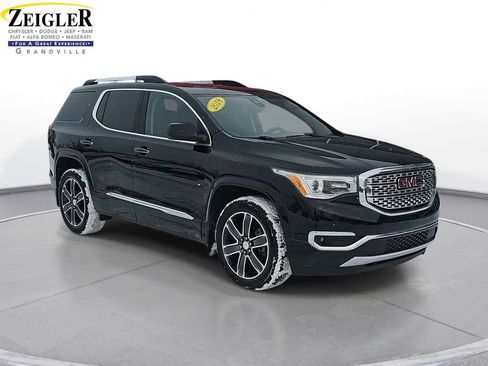 Used 2018 GMC Acadia Denali w/ Technology Package AWD/4WD image 3